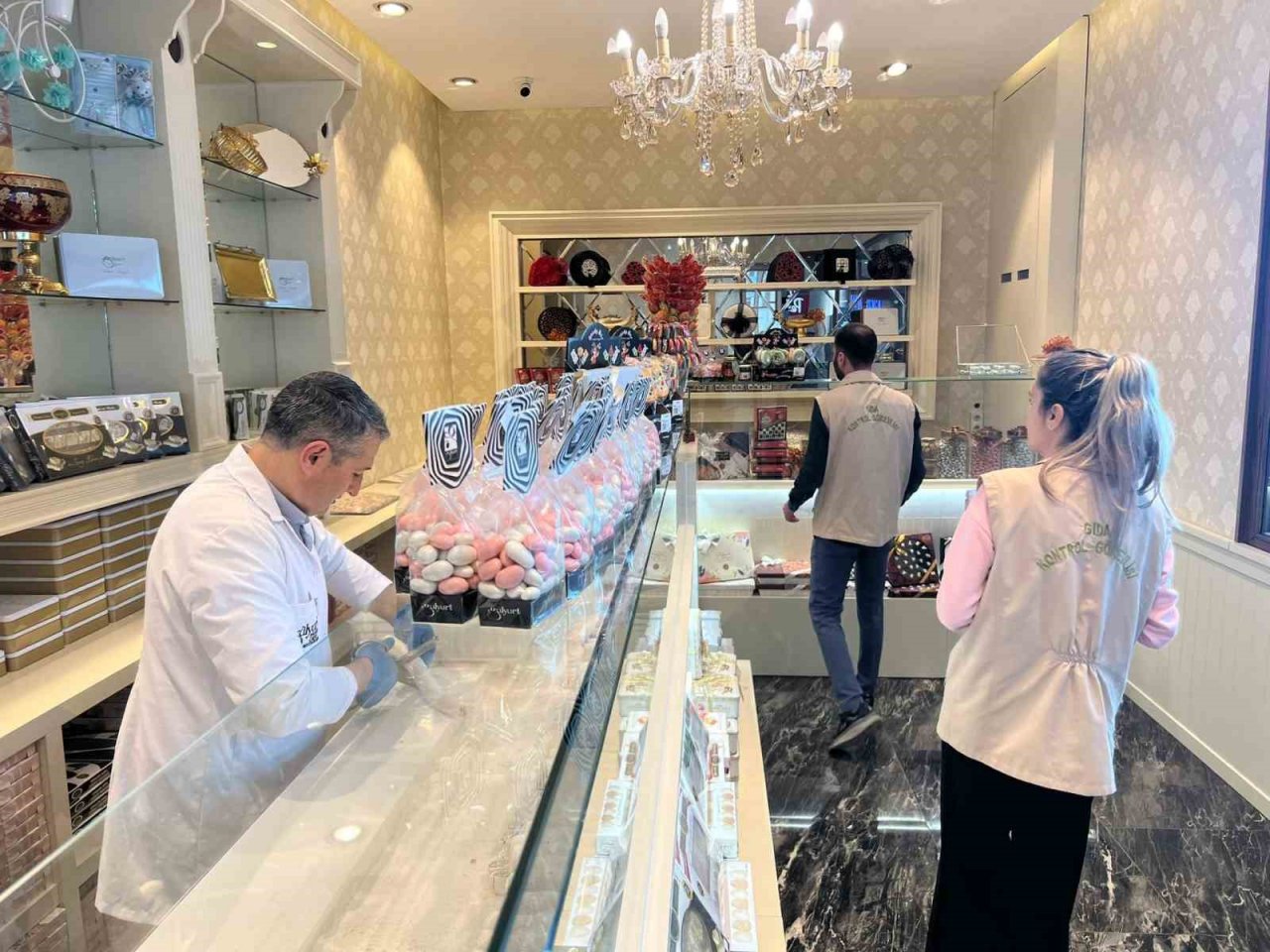 Afyonkarahisar’da gıda denetimleri arife günüde sürdü