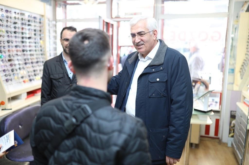 Öz; “Verilene razı olan ülkeden, hakkını arayan ülkeye”