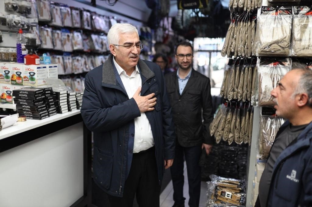 Öz; “Verilene razı olan ülkeden, hakkını arayan ülkeye”