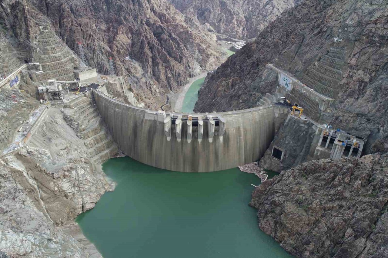 Yusufeli Barajı’nda su seviyesi 112 metreye ulaştı