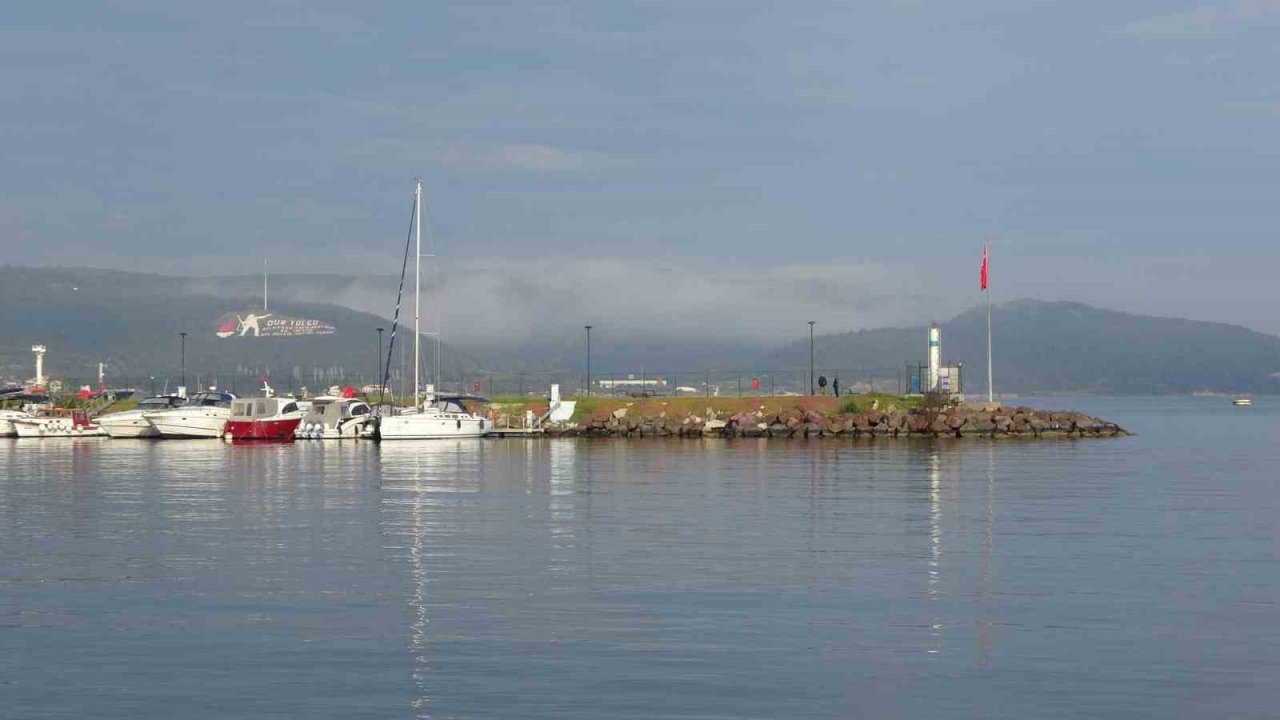 Çanakkale Boğazı sis nedeniyle kapandı