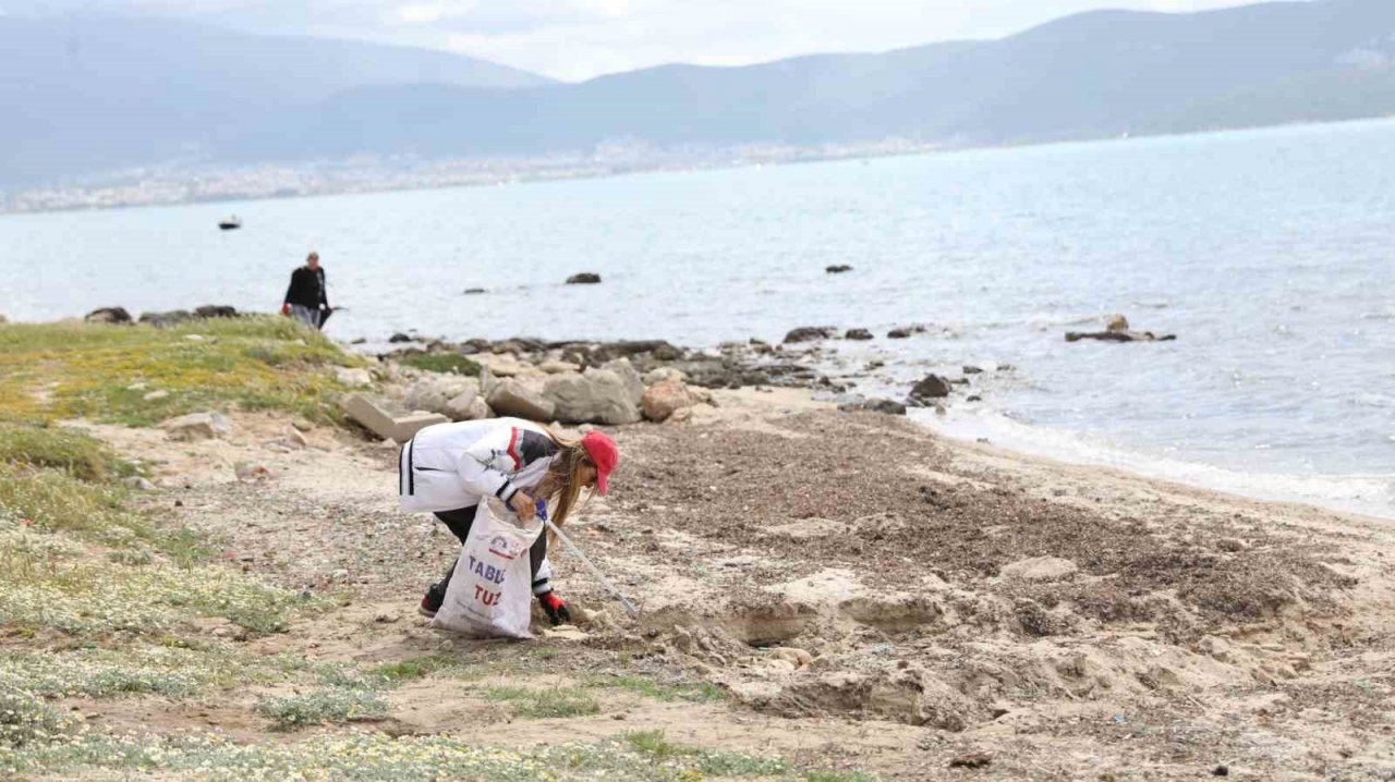 Didim’de sahil temizliği gerçekleştirildi