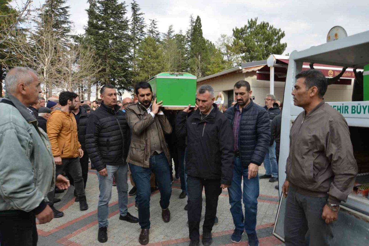 İlk iş gününe giderken kazada hayatını kaybeden Selim son yolculuğuna uğurlandı