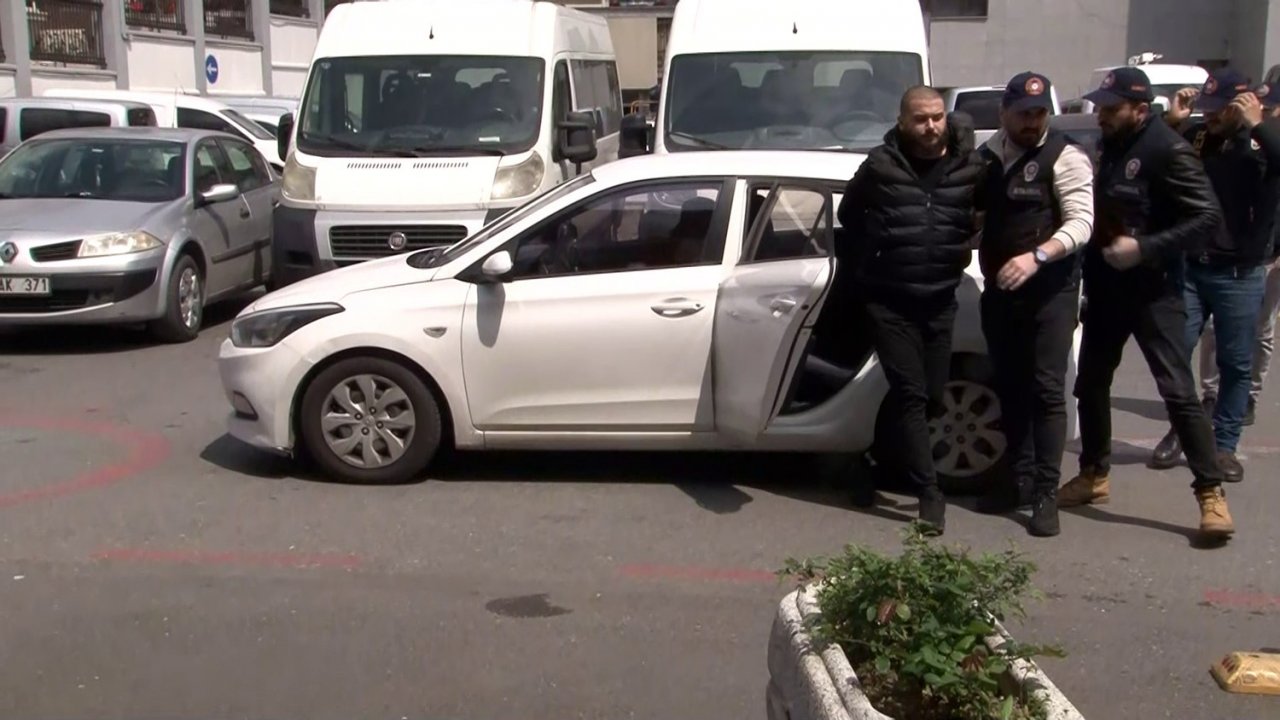 Thodex’in kurucusu Faruk Fatih Özer, İstanbul Havalimanı’ndaki işlemlerinin tamamlanmasının ardından emniyete getirildi.