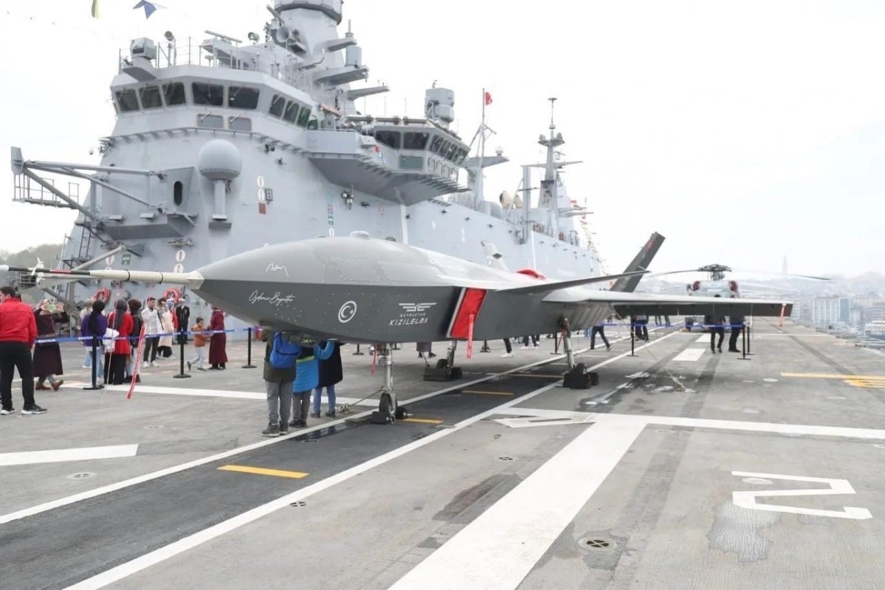 Öğrenciler TCG Anadolu’ya hayran kaldı