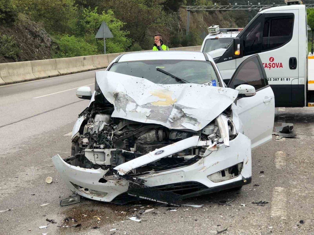 Amasya’da traktör ile otomobil çarpıştı, 3 yaralı
