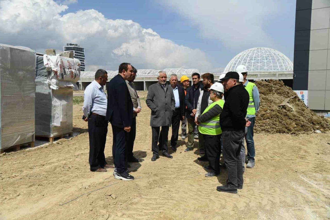 Isparta Belediye Başkanı Başdeğirmen: "Yeni otogar inşaatımızı ağustos ayında bitirmeyi hedefliyoruz"