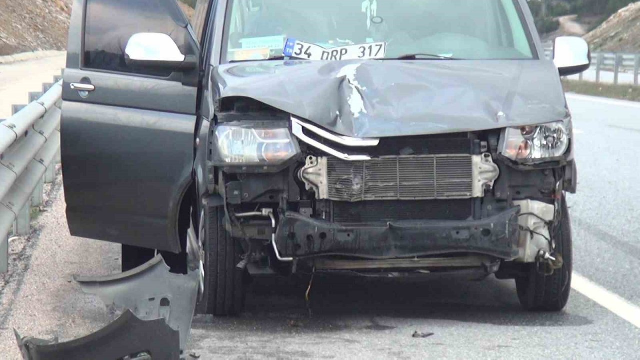 Kastamonu’da minibüs ile hafif ticari araç çarpıştı: 1 yaralı