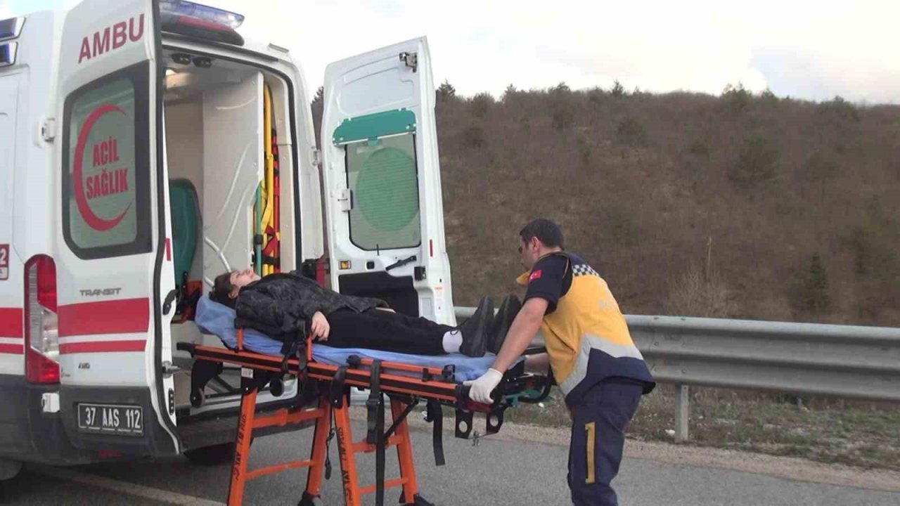 Kastamonu’da minibüs ile hafif ticari araç çarpıştı: 1 yaralı