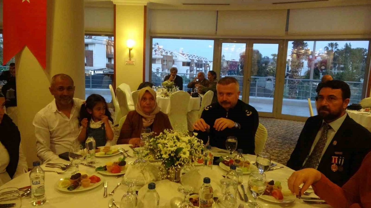 Kaymakam Aksoy, şehit yakınları ve gazileri iftar programında ağırladı