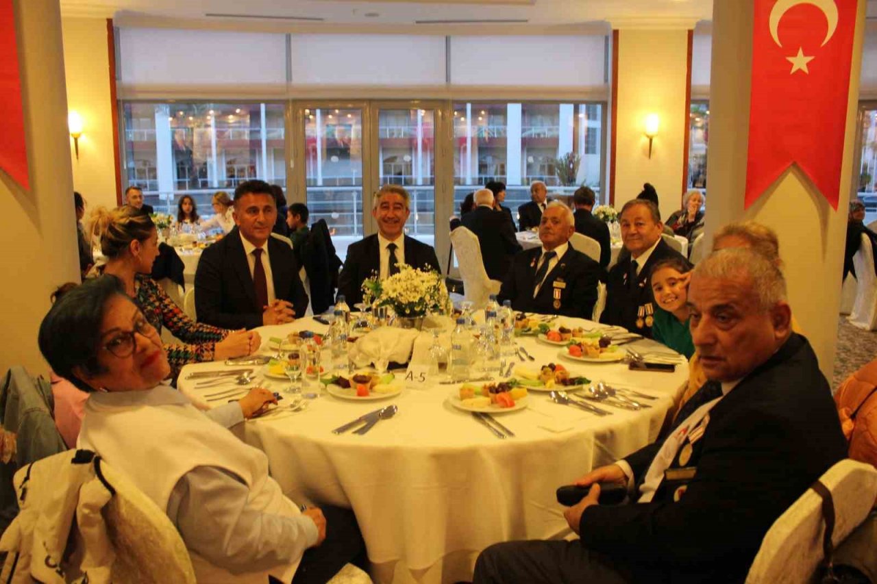 Kaymakam Aksoy, şehit yakınları ve gazileri iftar programında ağırladı