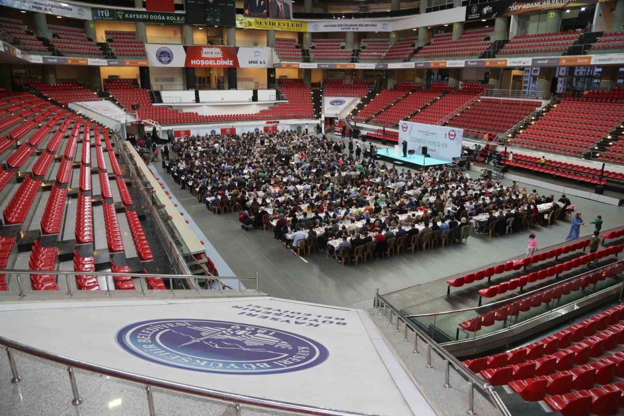 Başkan Büyükkılıç, memurlarla bir araya geldi