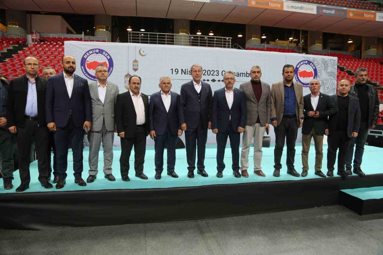 Başkan Büyükkılıç, memurlarla bir araya geldi