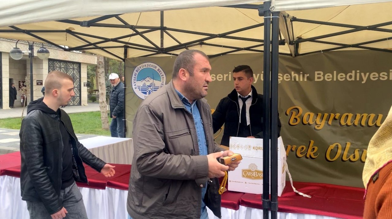 Kayseri Büyükşehir’e ‘mezarlık hizmeti’ teşekkürü