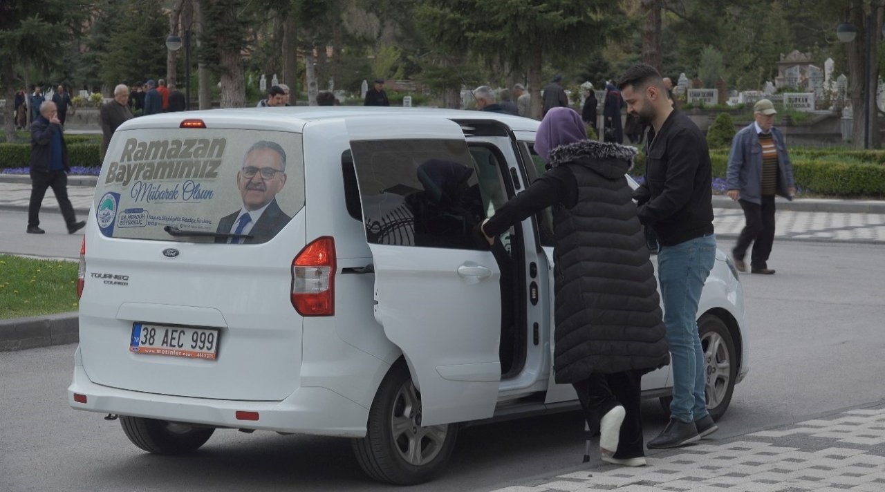 Kayseri Büyükşehir’e ‘mezarlık hizmeti’ teşekkürü