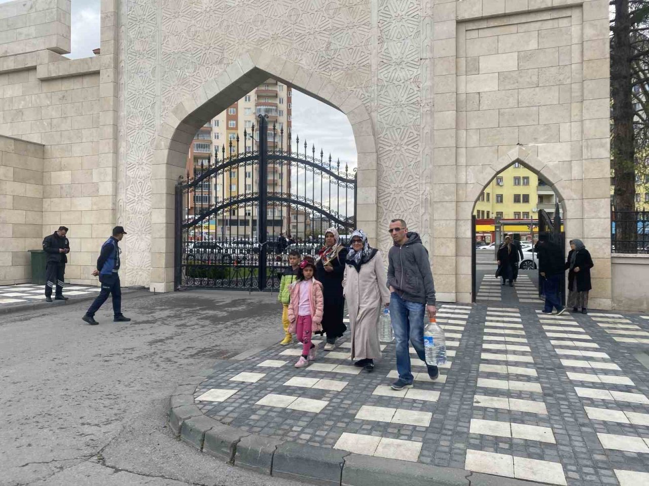 Kayseri Büyükşehir’e ‘mezarlık hizmeti’ teşekkürü