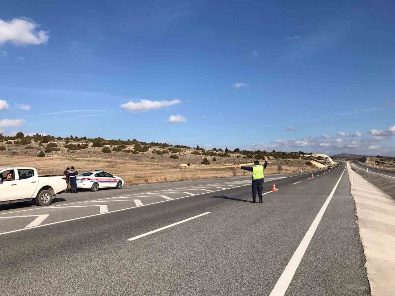 Kütahya’da bayram trafik tedbirlerinde jandarma 367 ekip ve 970 personelle görev yapacak