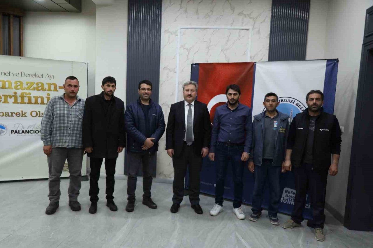 Başkan Palancıoğlu: "Melikgazi personelimiz deprem bölgesinde birçok kalbe dokundu"