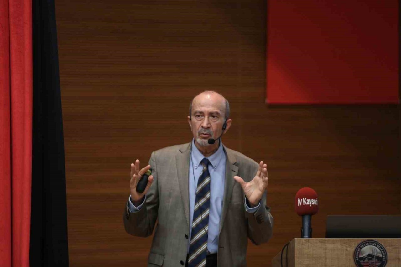 Melikgazi’de depremler hakkında bilgilendirme seminerlerinin ikincisi gerçekleştirildi