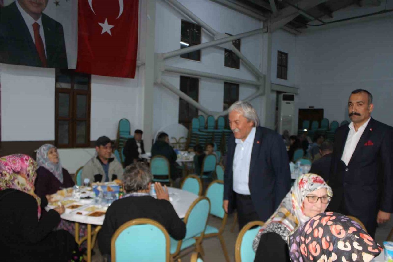 Başkan Şahin engelliler ve aileleriyle iftarda buluştu