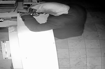 Otostopla şehir şehir gezip suç işleyen yaşlı hırsıza JASAT dur dedi