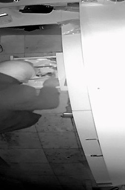 Otostopla şehir şehir gezip suç işleyen yaşlı hırsıza JASAT dur dedi