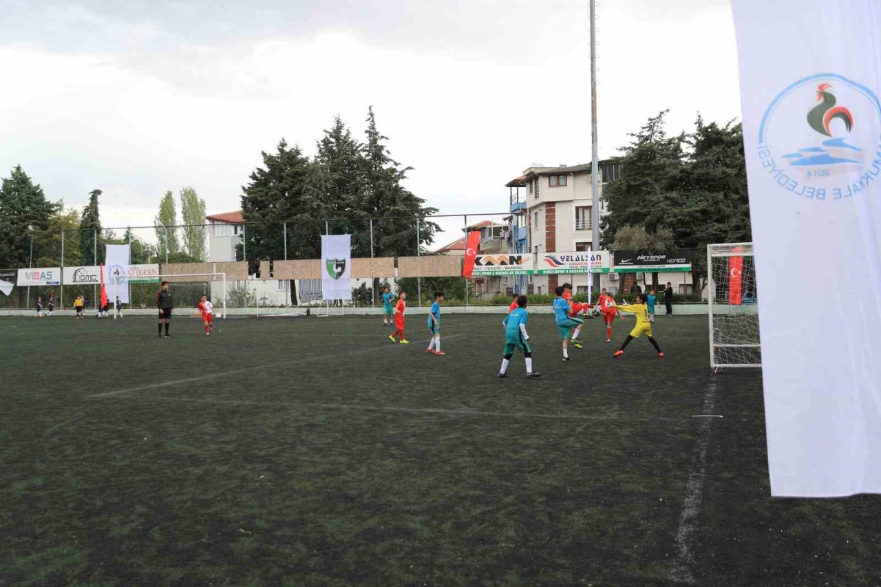 Genç ümitler, 23 Nisan turnuvasının şampiyonu oldu