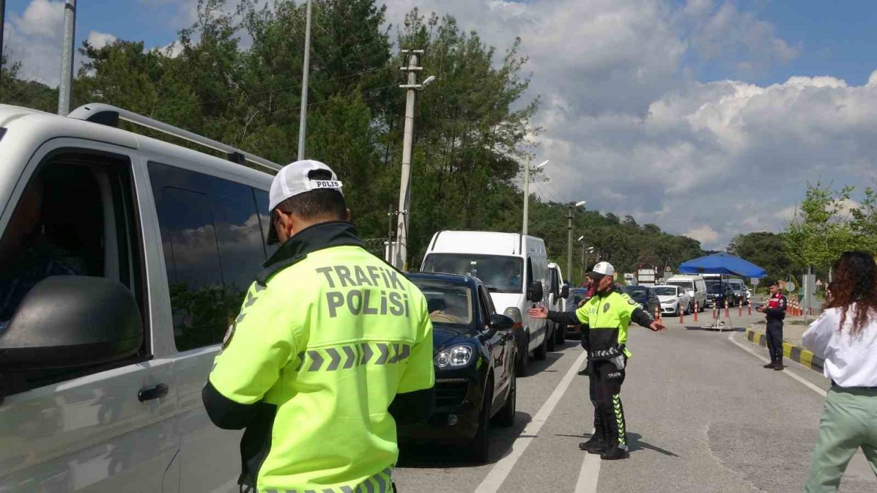 Ramazan bayramı öncesi Marmaris’te yol kontrolleri arttırıldı