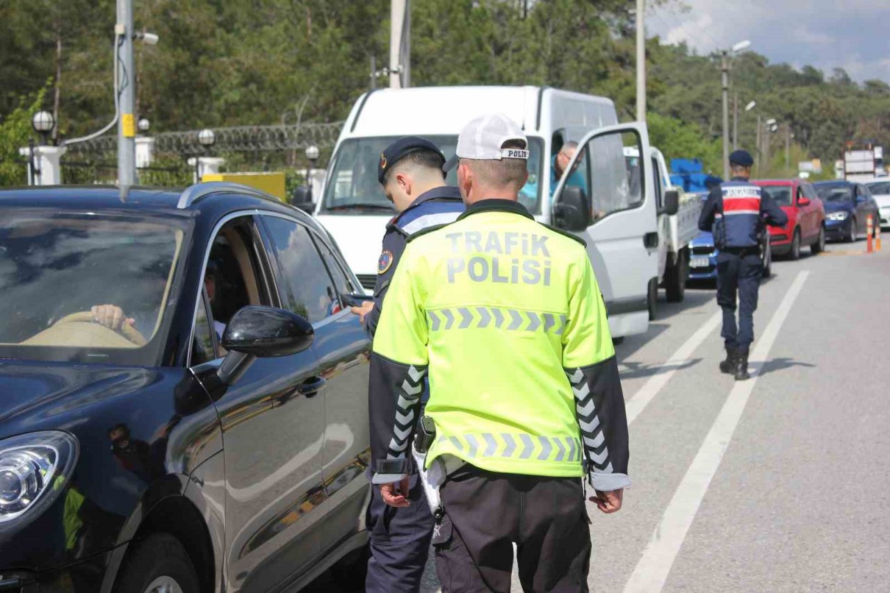 Ramazan bayramı öncesi Marmaris’te yol kontrolleri arttırıldı