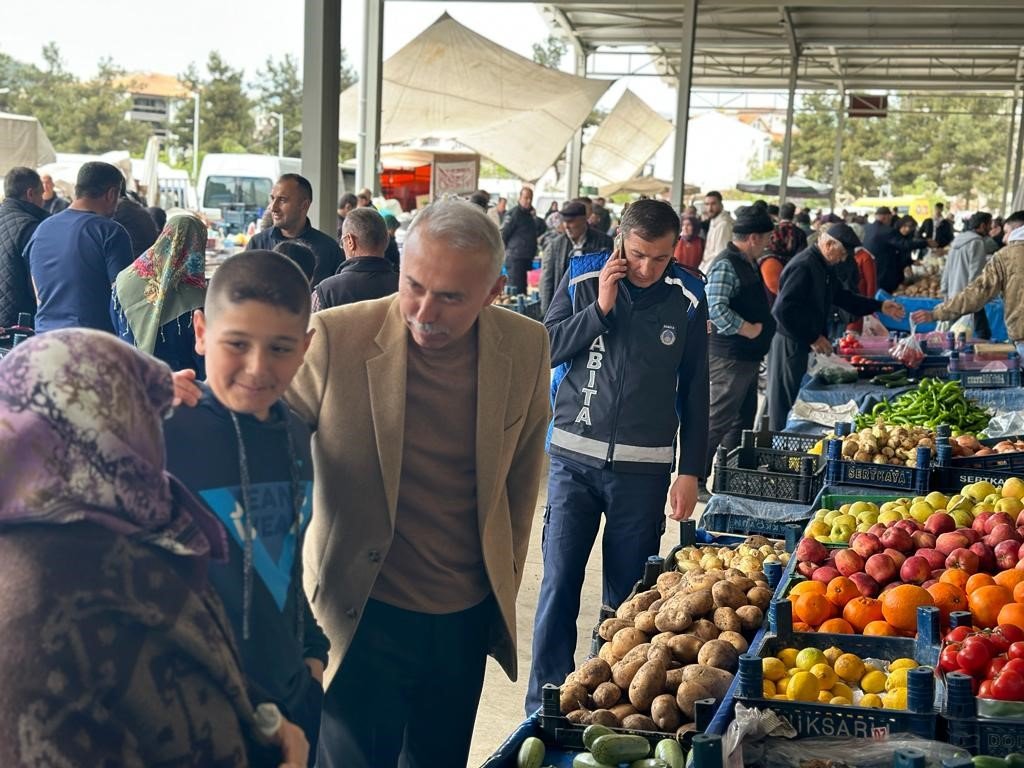 Başkan Öztürk: “Pazarcı esnafımız benim için kıymetli”
