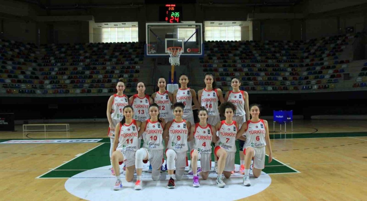 Hazırlık maçı: Türkiye: 85 - Bulgaristan: 44