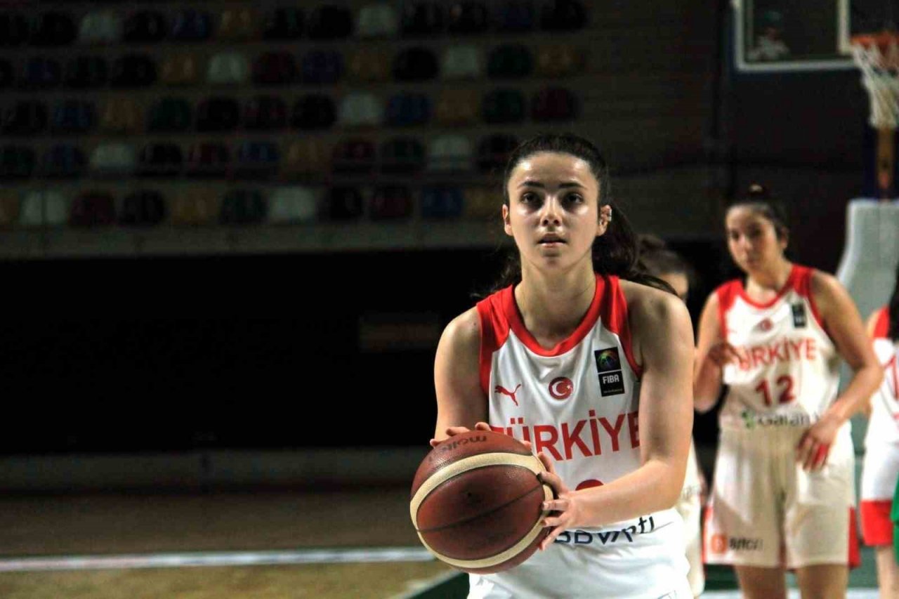 Hazırlık maçı: Türkiye: 85 - Bulgaristan: 44