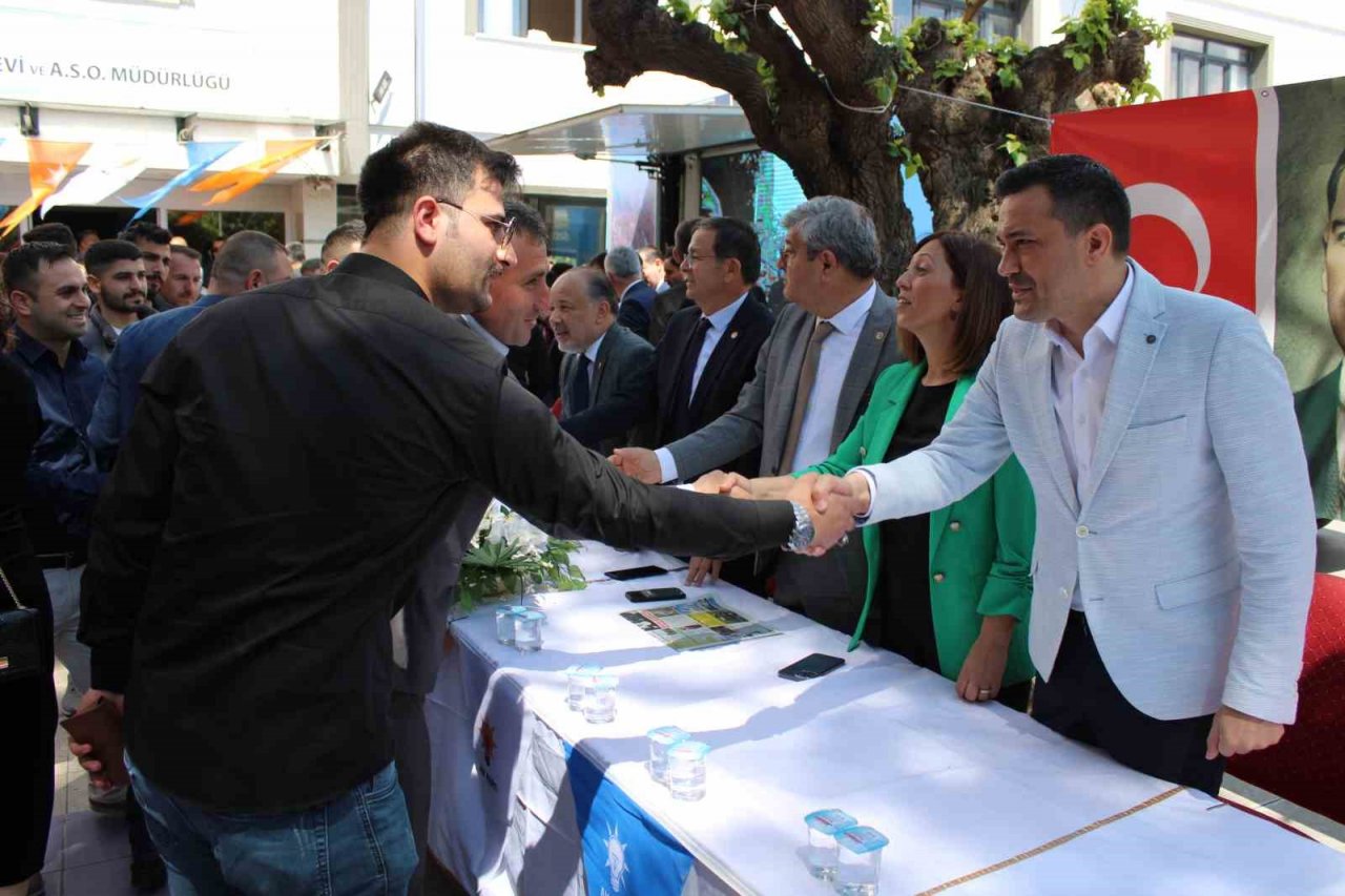 AK Parti Aydın İl Teşkilatı bayramlaştı