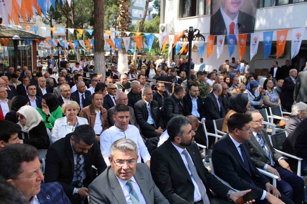 AK Parti Aydın İl Teşkilatı bayramlaştı