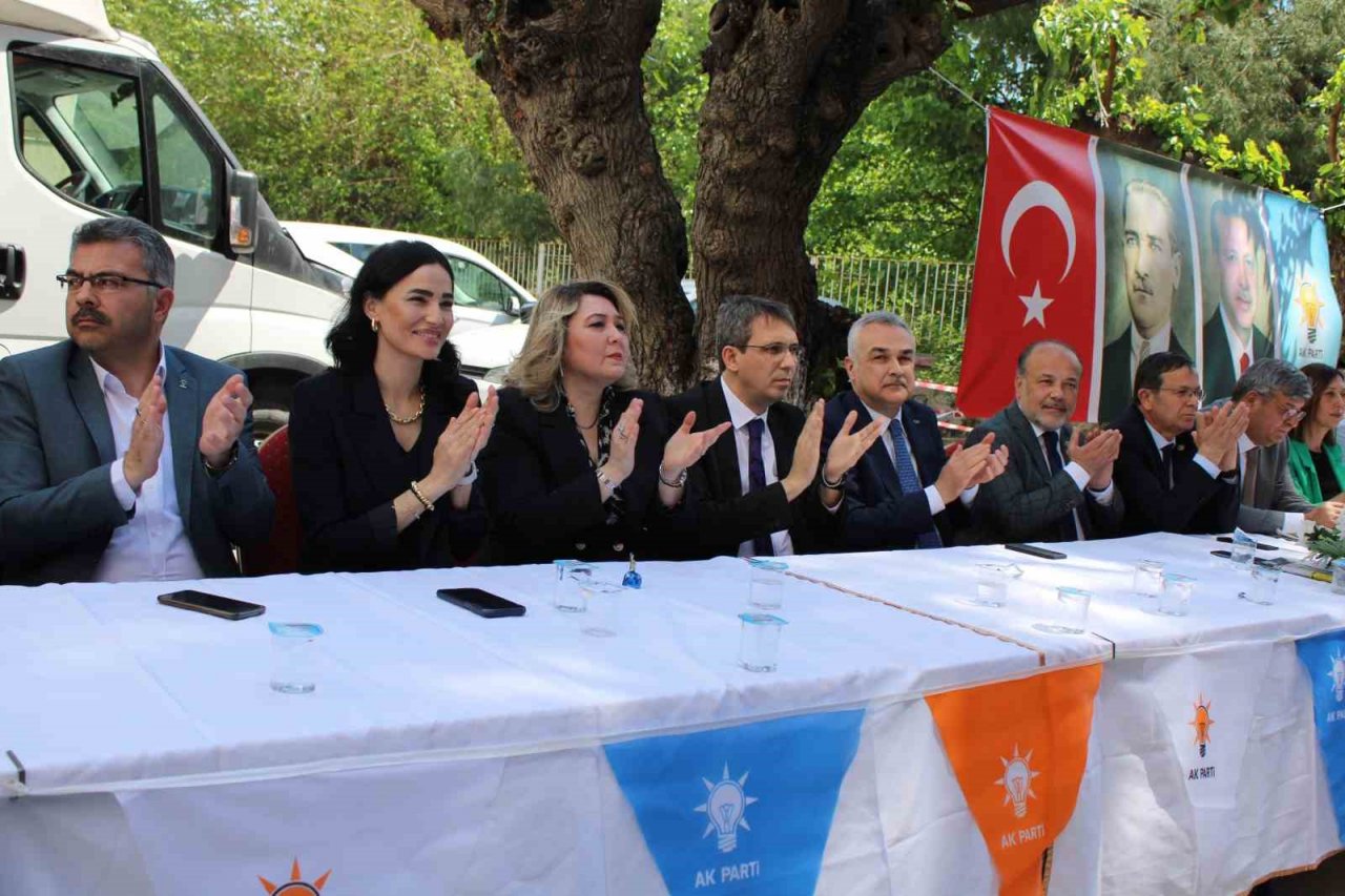 AK Parti Aydın İl Teşkilatı bayramlaştı