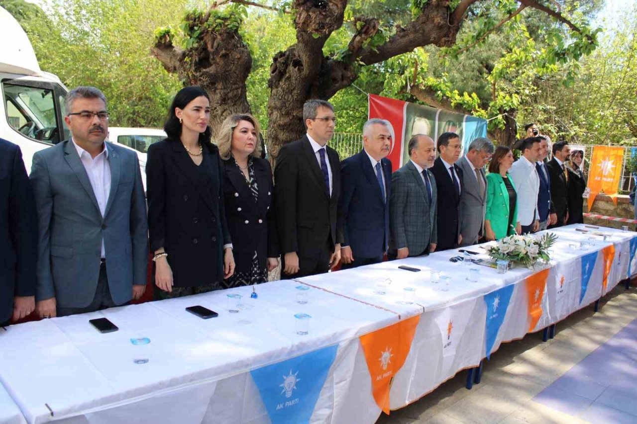 AK Parti Aydın İl Teşkilatı bayramlaştı