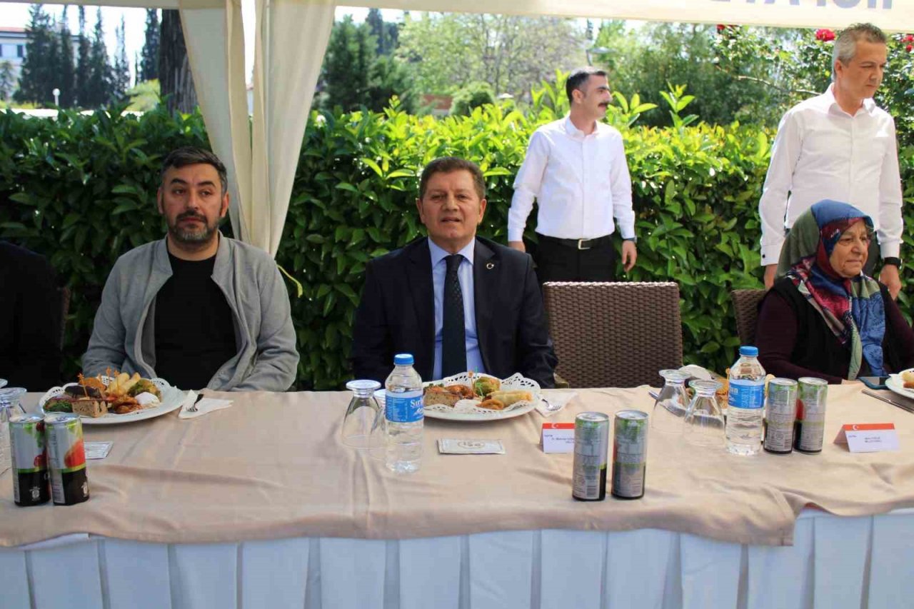 Aydın protokolü bayramlaştı