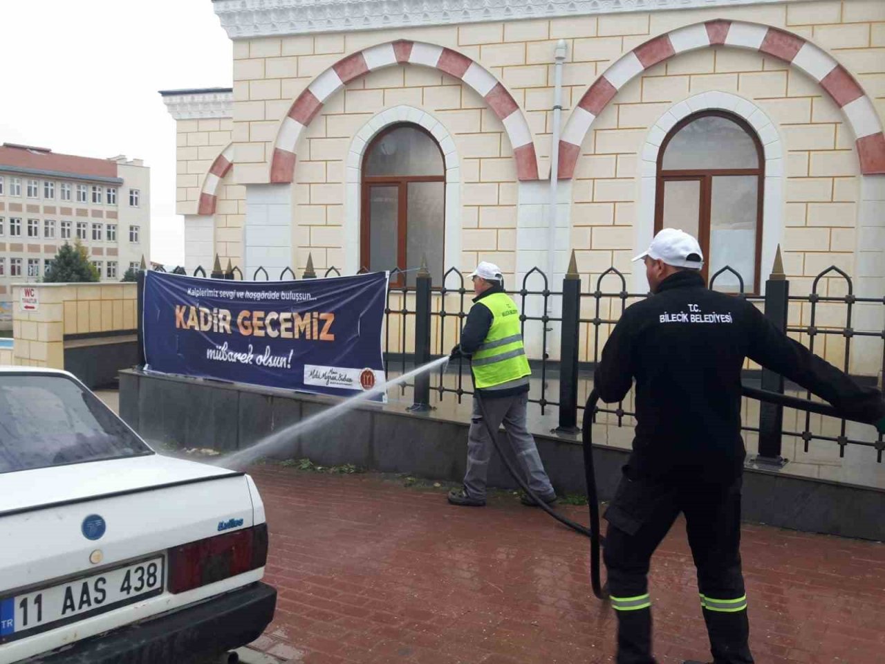 Bilecik belediyesi tarafından temizlik çalışmaları yapıldı