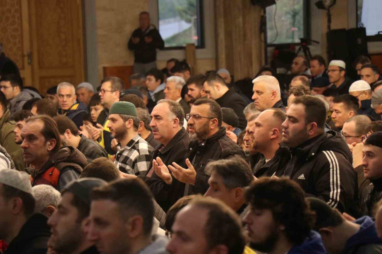 Diyanet İşleri Başkanı Erbaş: “Bayramlar, paylaşma, yardımlaşma ve dayanışma günleridir”