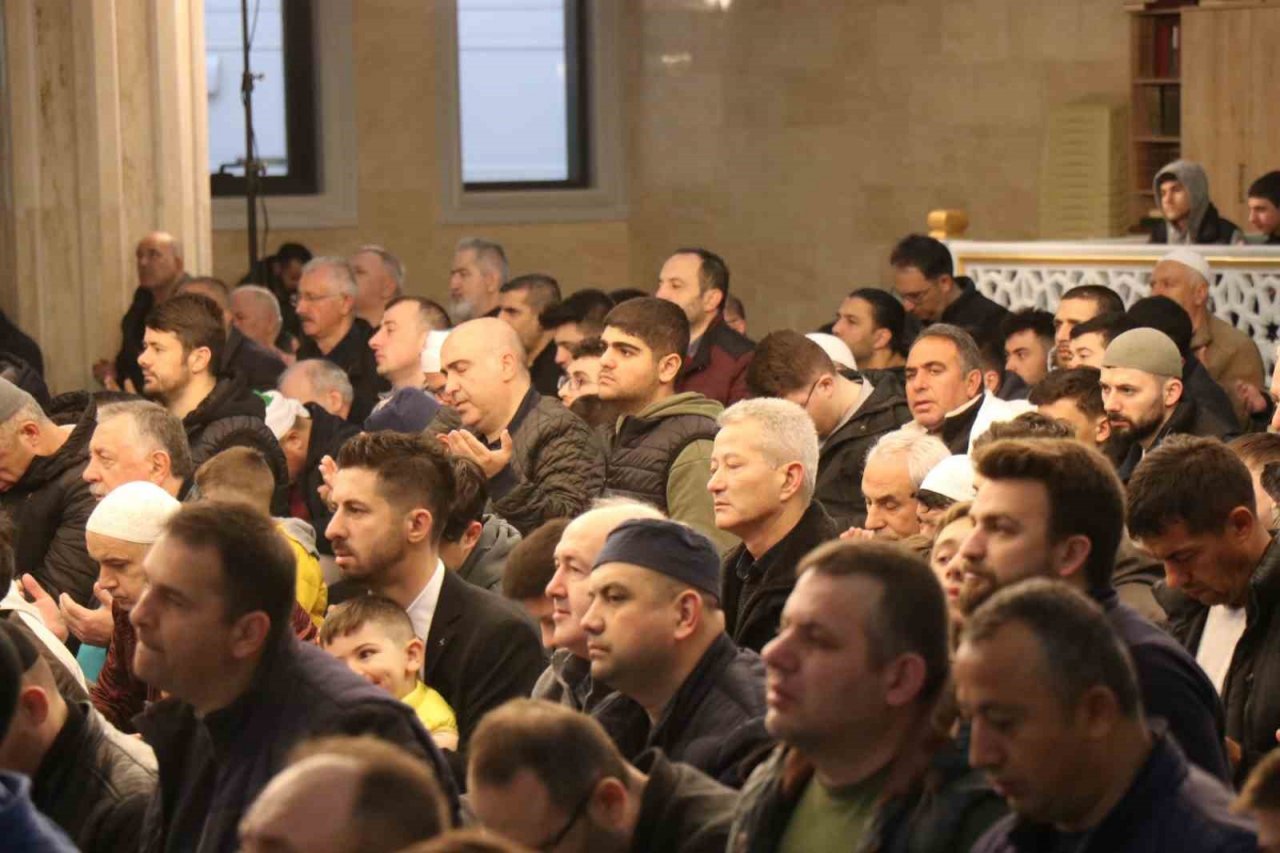 Diyanet İşleri Başkanı Erbaş: “Bayramlar, paylaşma, yardımlaşma ve dayanışma günleridir”