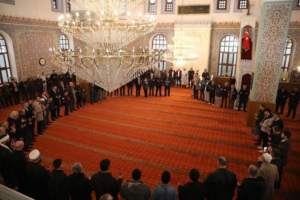 Vali Vekili Çakmak Düzcelilerin Ramazan Bayramı’nı kutladı