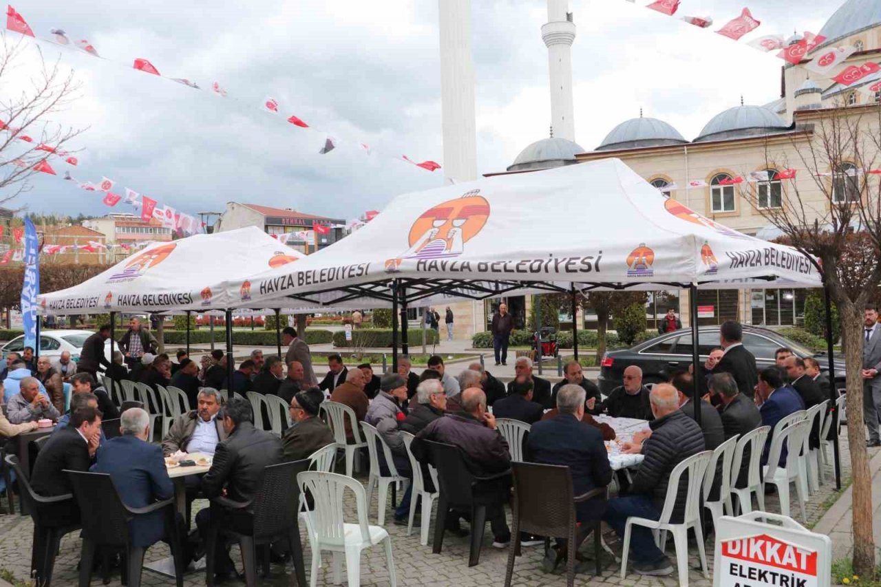 Başkan Özdemir: "Deprem felaketi nedeniyle buruk bir bayram yaşıyoruz"