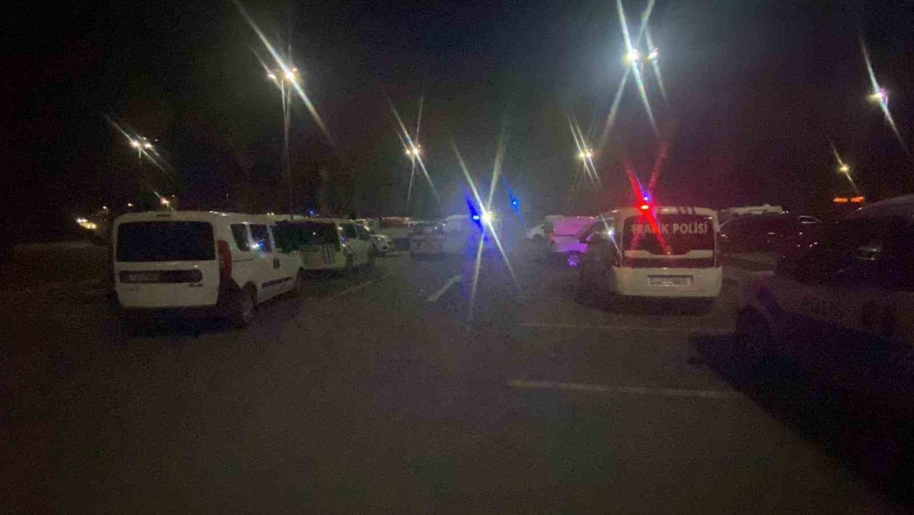 Kocaeli’de iki grubun kavgasında yumruklar havada uçuştu