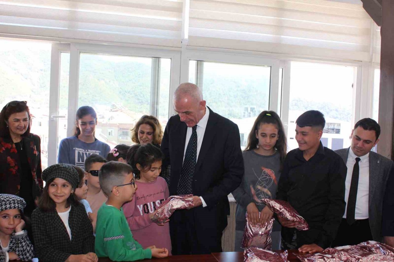 Marmaris protokolü Polis Evi’nde bayramlaştı