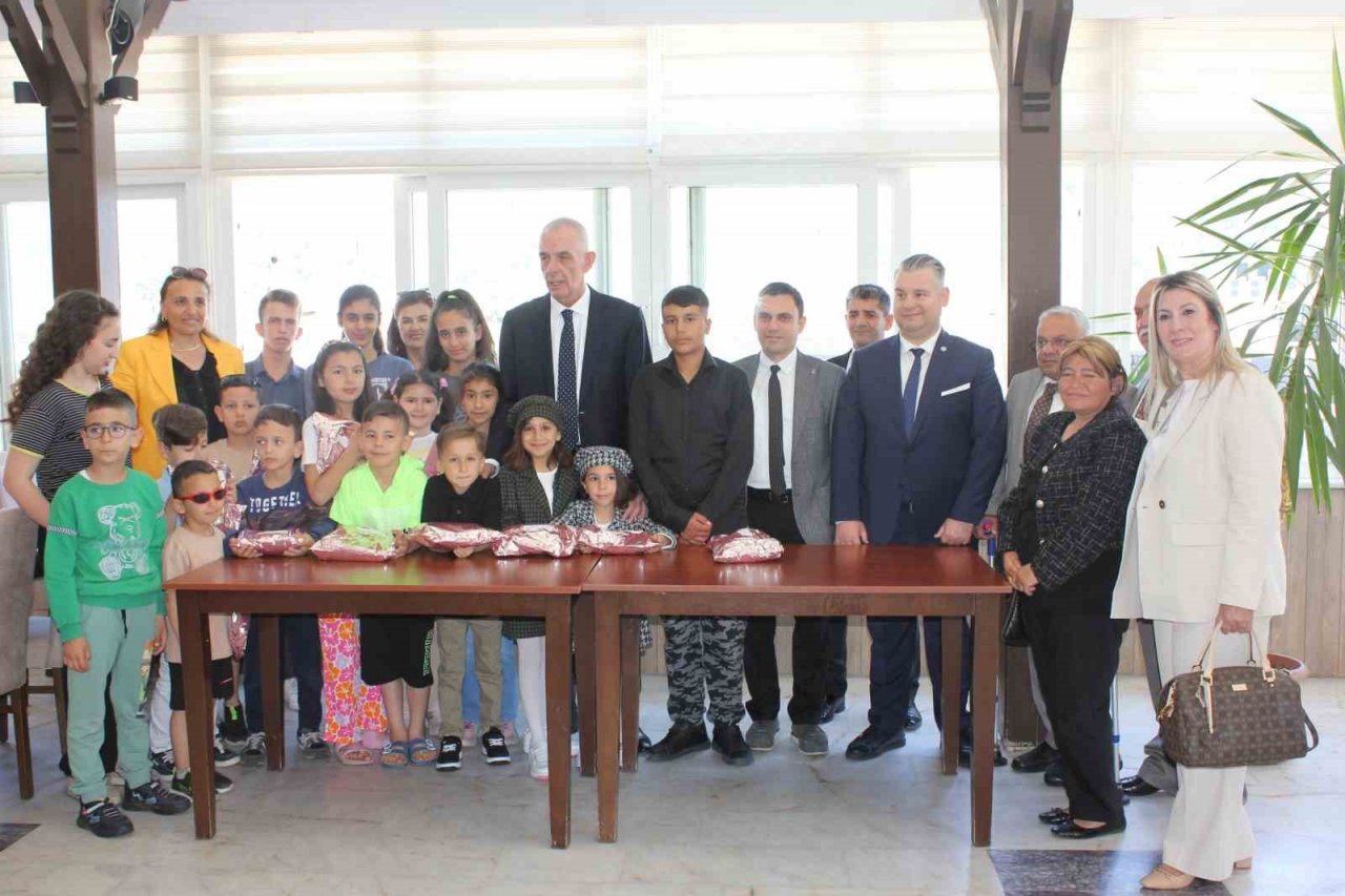 Marmaris protokolü Polis Evi’nde bayramlaştı