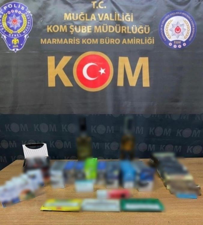 Marmaris’te KOM ekipleri bayram temizliği yaptı