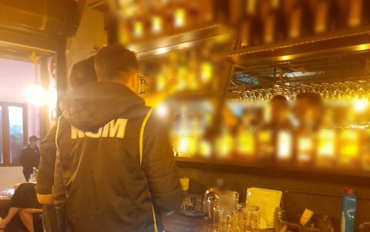 Marmaris’te KOM ekipleri bayram temizliği yaptı