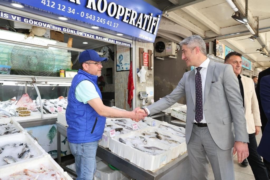 Başkan Oktay, Marmaris esnafıyla bayramlaştı