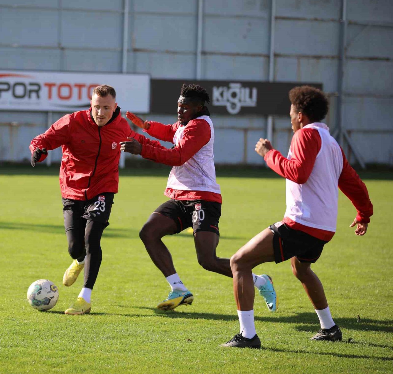 Sivasspor ara vermeden hazırlıklarına başladı