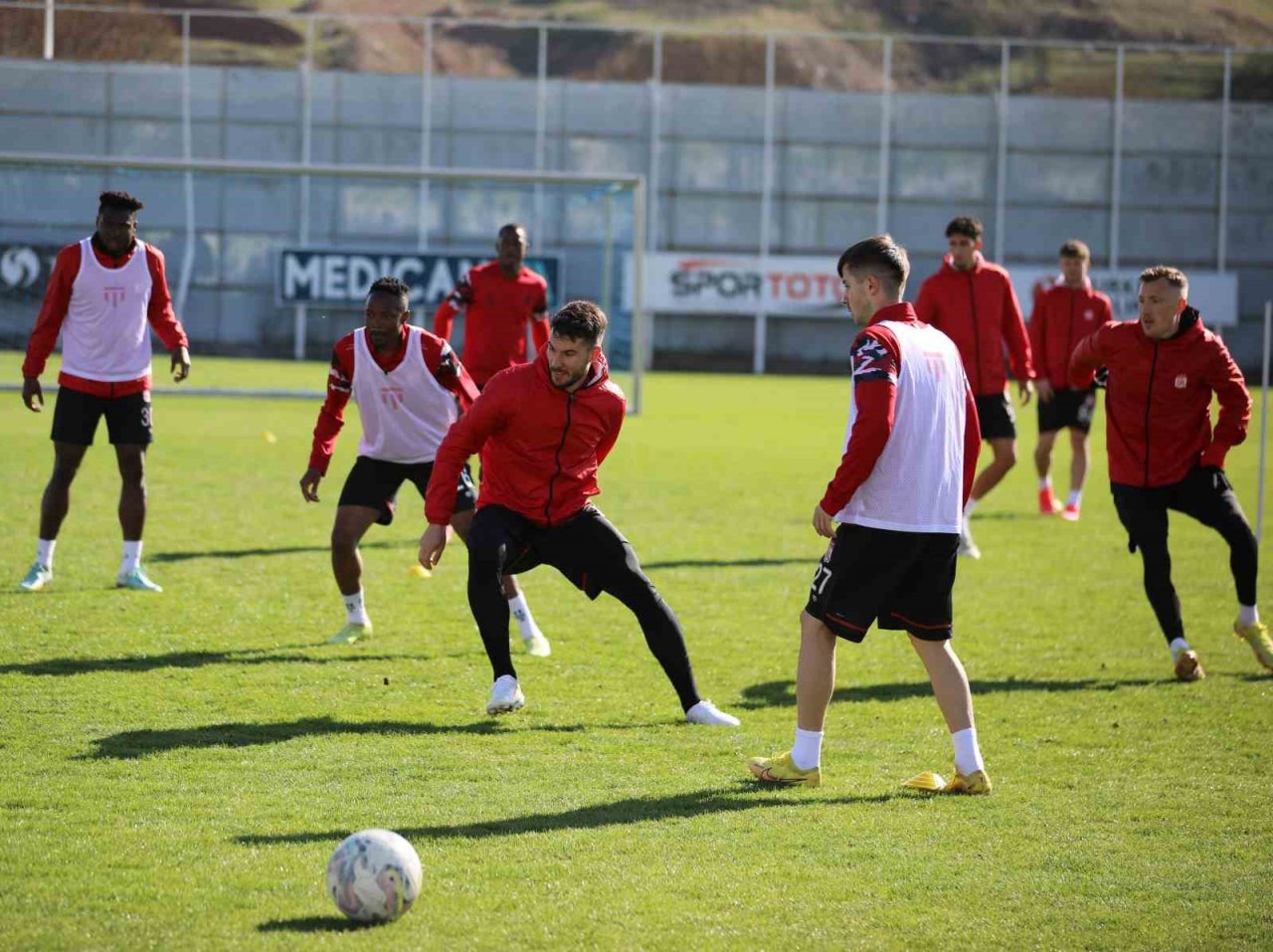 Sivasspor ara vermeden hazırlıklarına başladı